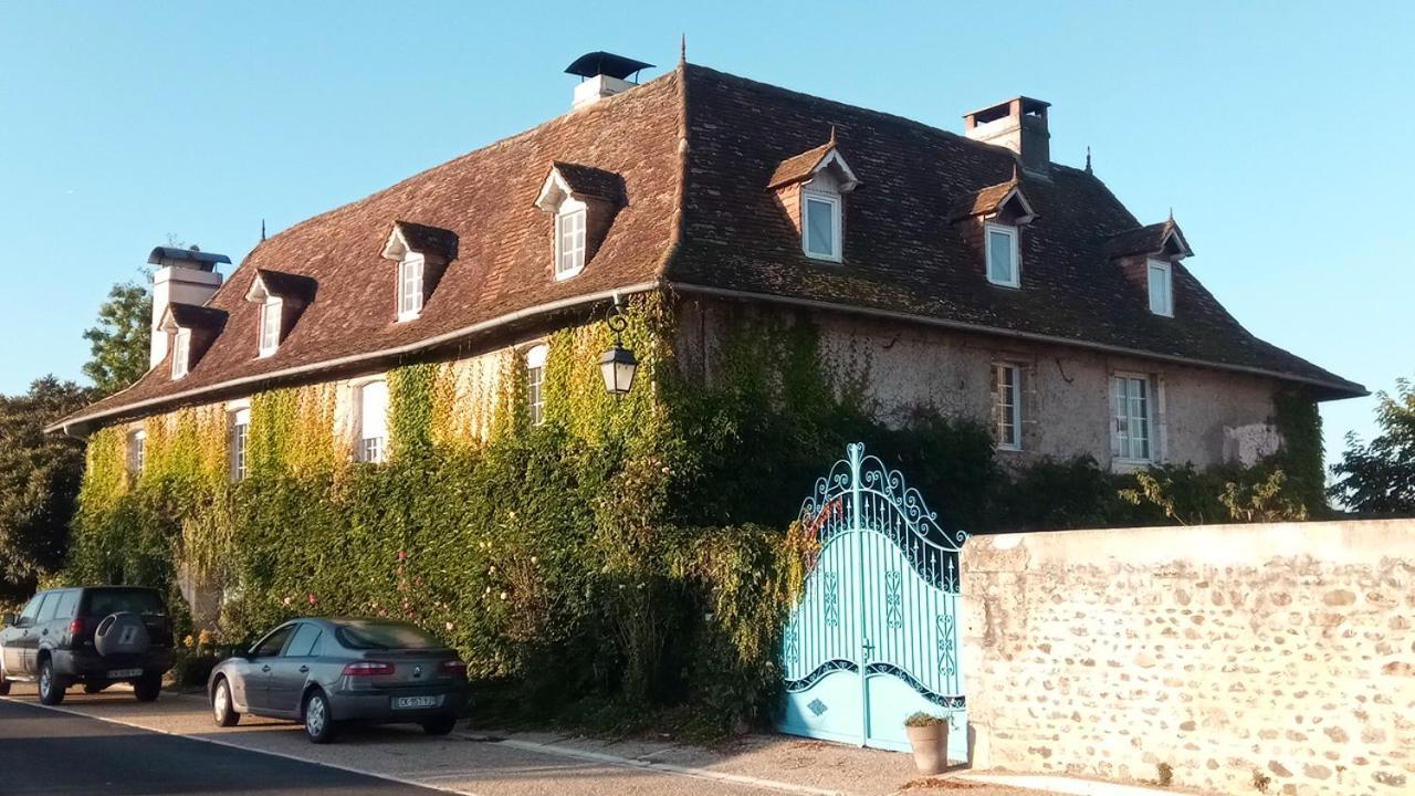 Maison Grandes Chambres Avec Cuisine -Jardin -Terrasse-Bbq Bastanes Exterior photo